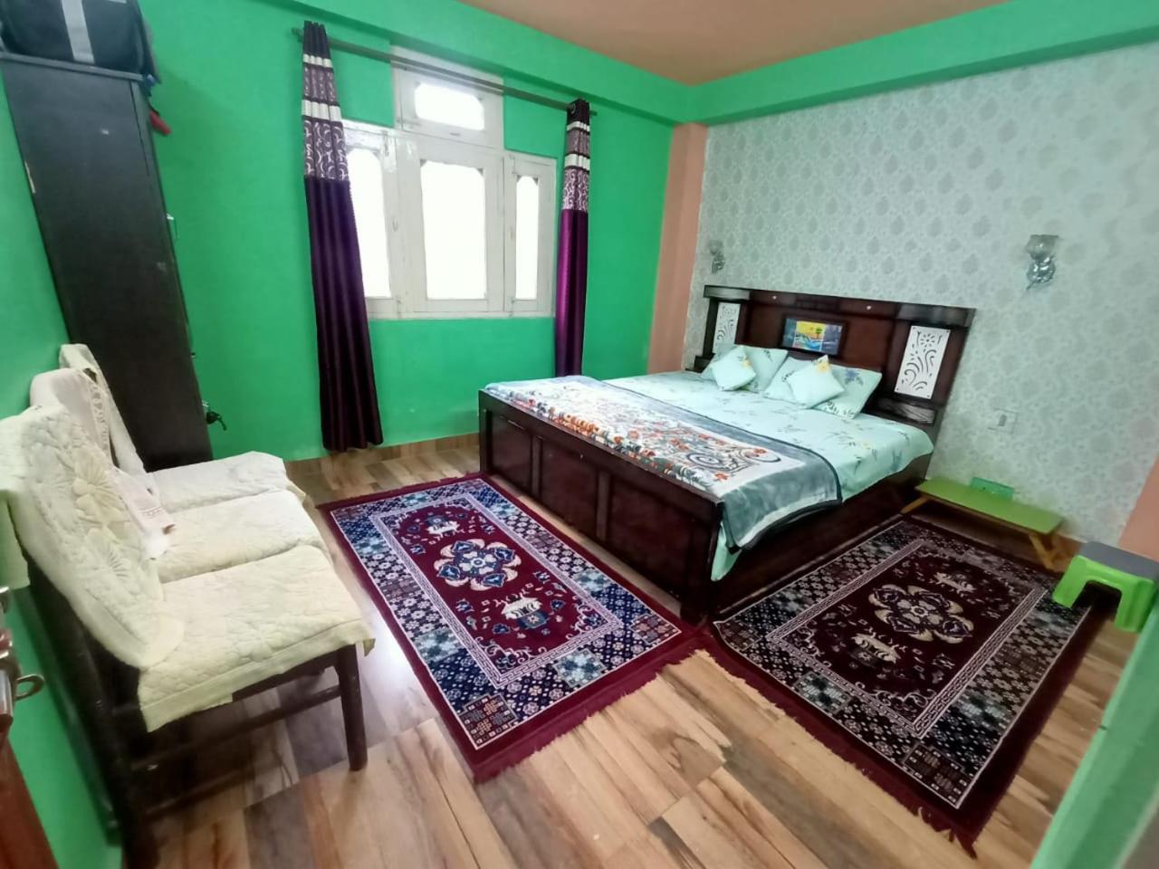 The Shudarang Inn Kalpa Quarto foto